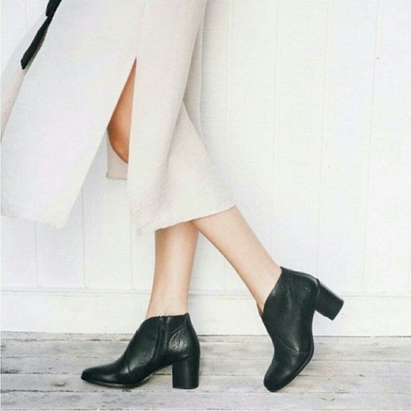 Frye Nora short zip boot black size 9 bootie western leather pointed toe office - Picture 13 of 13